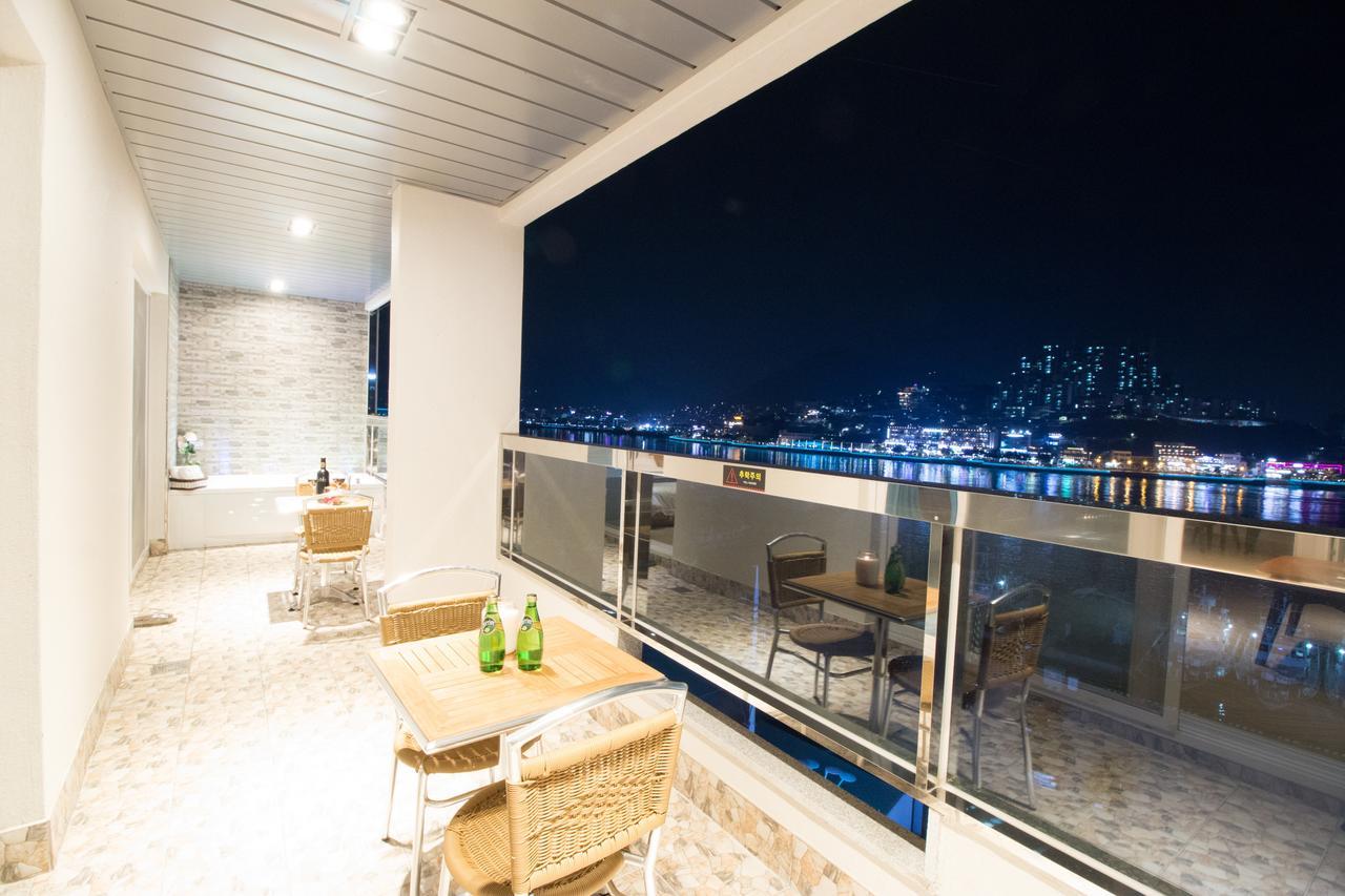 Lium Spa Hostel Yeosu Exterior foto