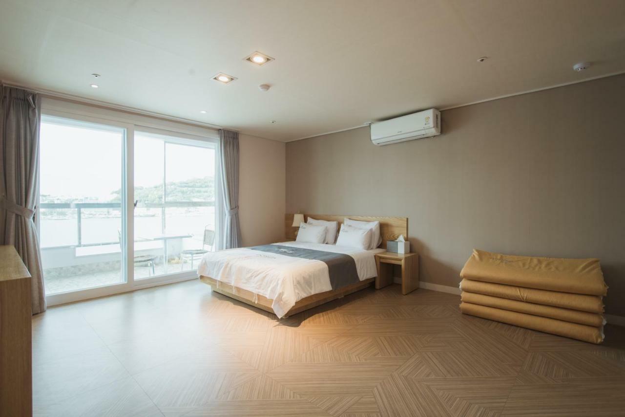 Lium Spa Hostel Yeosu Exterior foto