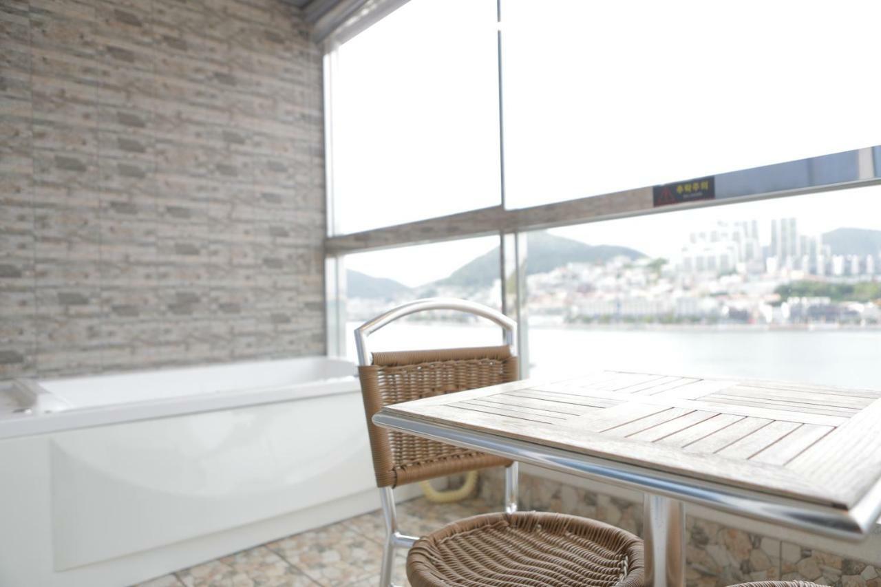 Lium Spa Hostel Yeosu Exterior foto