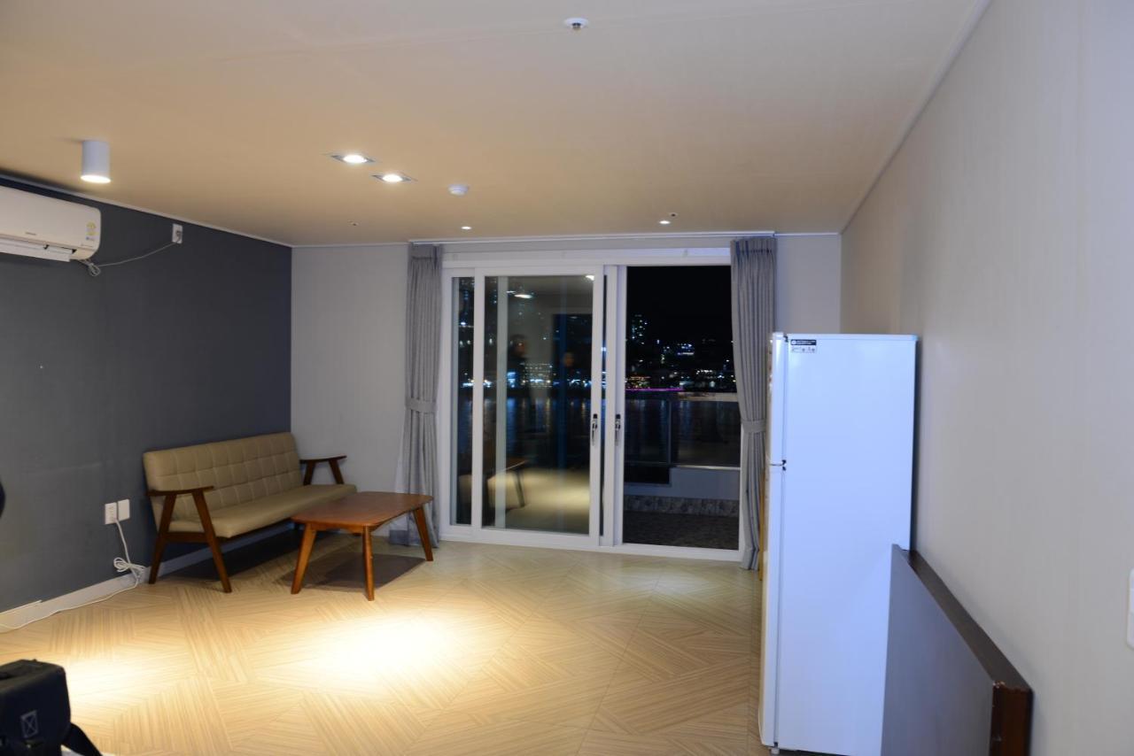 Lium Spa Hostel Yeosu Exterior foto