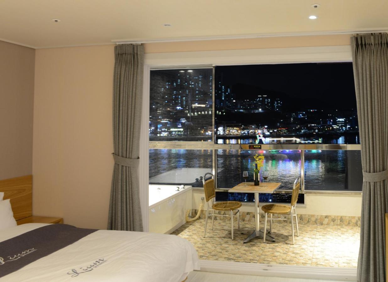 Lium Spa Hostel Yeosu Exterior foto